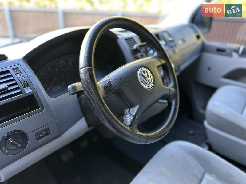Минивэн Volkswagen Transporter 2005 в Виннице