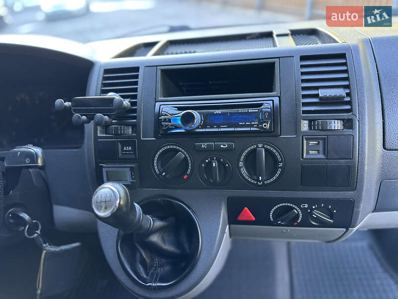 Минивэн Volkswagen Transporter 2005 в Виннице