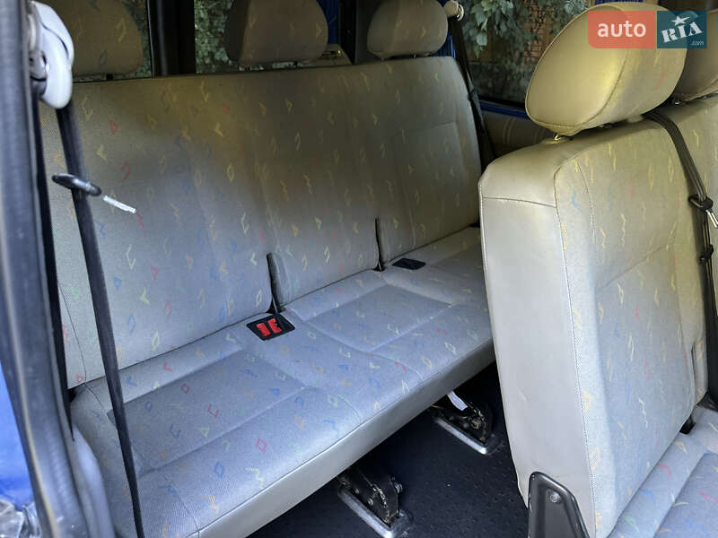 Минивэн Volkswagen Transporter 2005 в Виннице