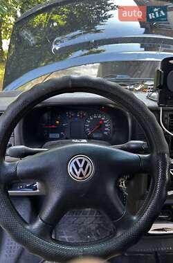 Минивэн Volkswagen Transporter 2000 в 