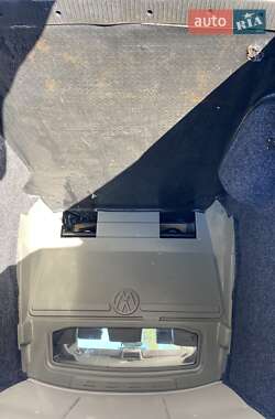Минивэн Volkswagen Transporter 2009 в 