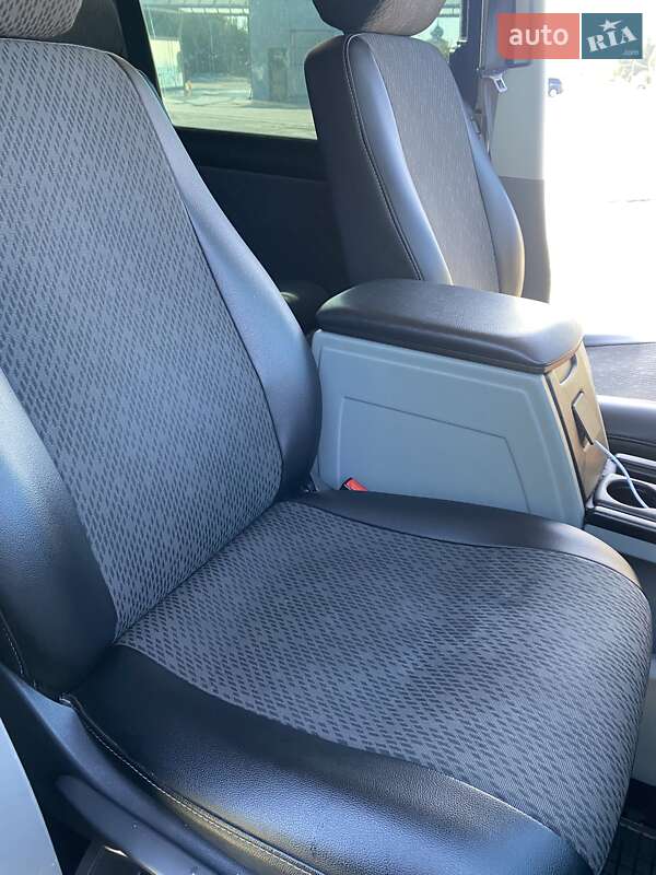 Минивэн Volkswagen Transporter 2009 в Житомире