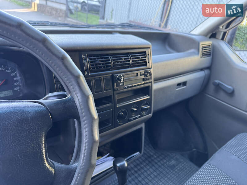 Минивэн Volkswagen Transporter 2002 в Львове