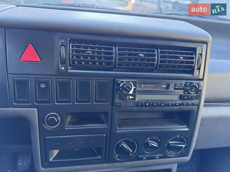 Минивэн Volkswagen Transporter 2002 в Львове
