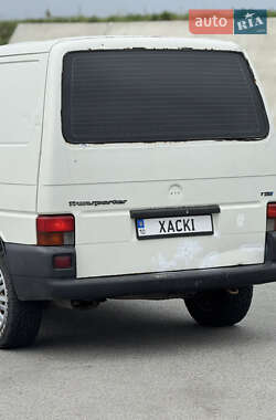 Минивэн Volkswagen Transporter 2001 в 