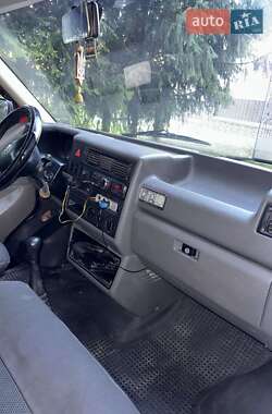 Минивэн Volkswagen Transporter 2001 в 