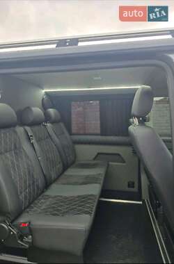 Минивэн Volkswagen Transporter 2020 в 