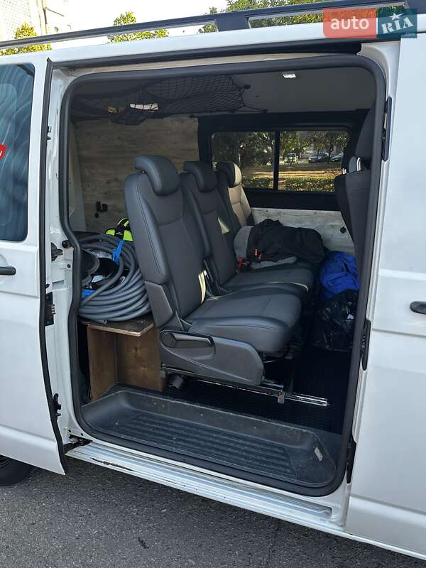 Минивэн Volkswagen Transporter 2016 в Николаеве