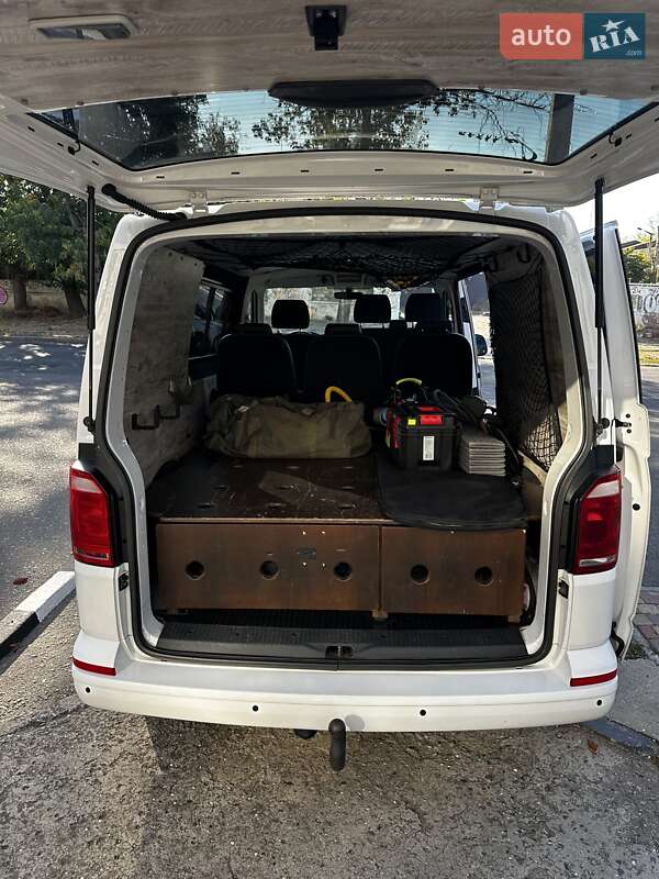 Минивэн Volkswagen Transporter 2016 в Николаеве