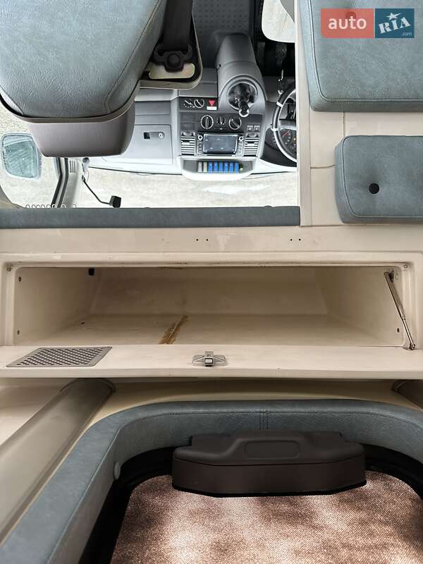 Минивэн Volkswagen Transporter 2006 в Белогородке