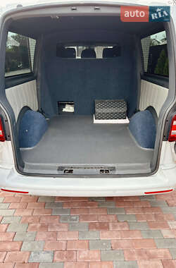 Минивэн Volkswagen Transporter 2018 в 