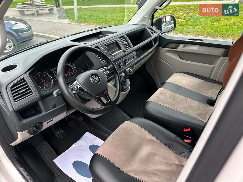 Грузовой фургон Volkswagen Transporter 2016 в Виннице