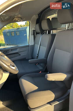 Грузовой фургон Volkswagen Transporter 2020 в 