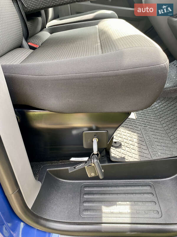 Грузовой фургон Volkswagen Transporter 2021 в Киеве