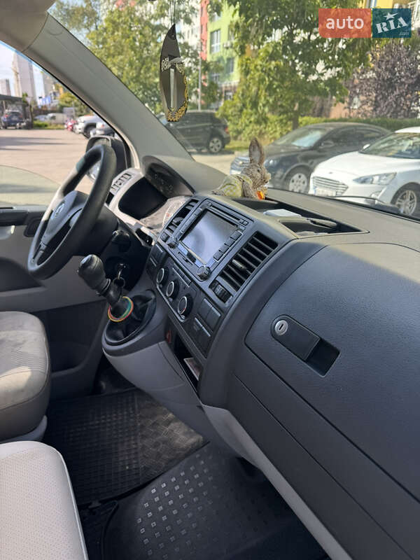 Мінівен Volkswagen Transporter 2009 в Броварах