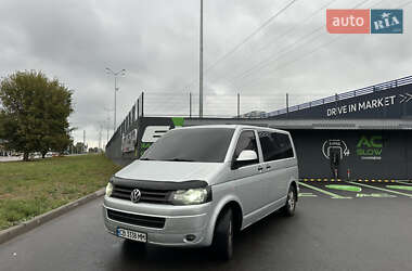 Минивэн Volkswagen Transporter 2010 в 