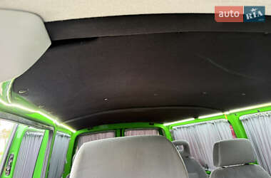 Минивэн Volkswagen Transporter 2009 в 