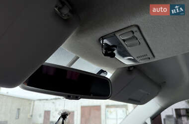 Минивэн Volkswagen Transporter 2009 в 