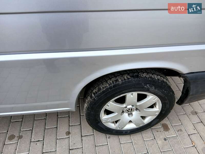 Минивэн Volkswagen Transporter 2003 в Ровно