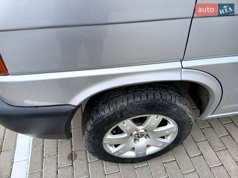 Минивэн Volkswagen Transporter 2003 в Ровно