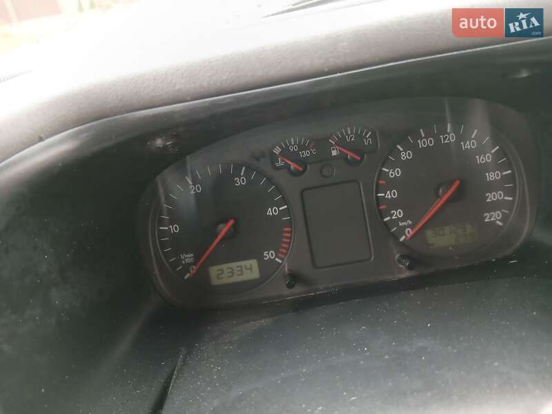 Минивэн Volkswagen Transporter 2003 в Ровно
