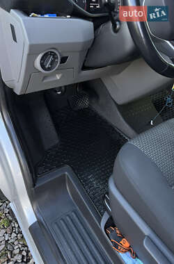Минивэн Volkswagen Transporter 2021 в 