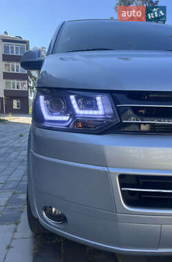 Минивэн Volkswagen Transporter 2012 в 