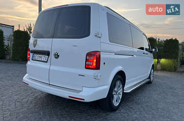 Минивэн Volkswagen Transporter 2016 в 