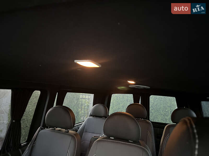 Минивэн Volkswagen Transporter 2016 в Львове