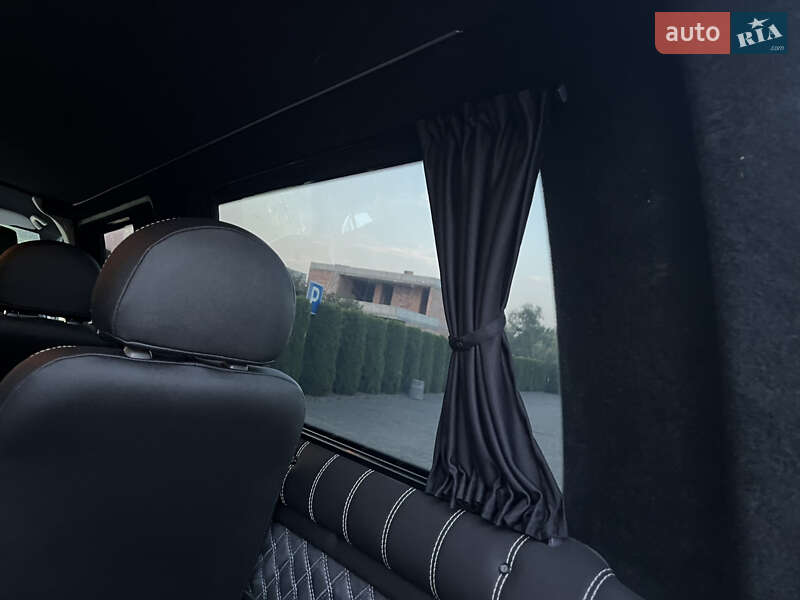 Минивэн Volkswagen Transporter 2016 в Львове