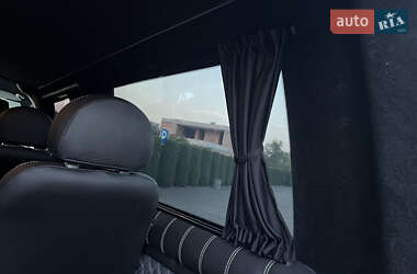 Минивэн Volkswagen Transporter 2016 в 