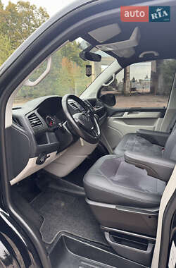 Минивэн Volkswagen Transporter 2019 в 