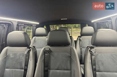 Минивэн Volkswagen Transporter 2019 в 