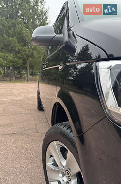 Минивэн Volkswagen Transporter 2019 в 