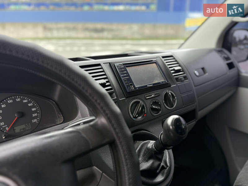 Минивэн Volkswagen Transporter 2004 в Виннице