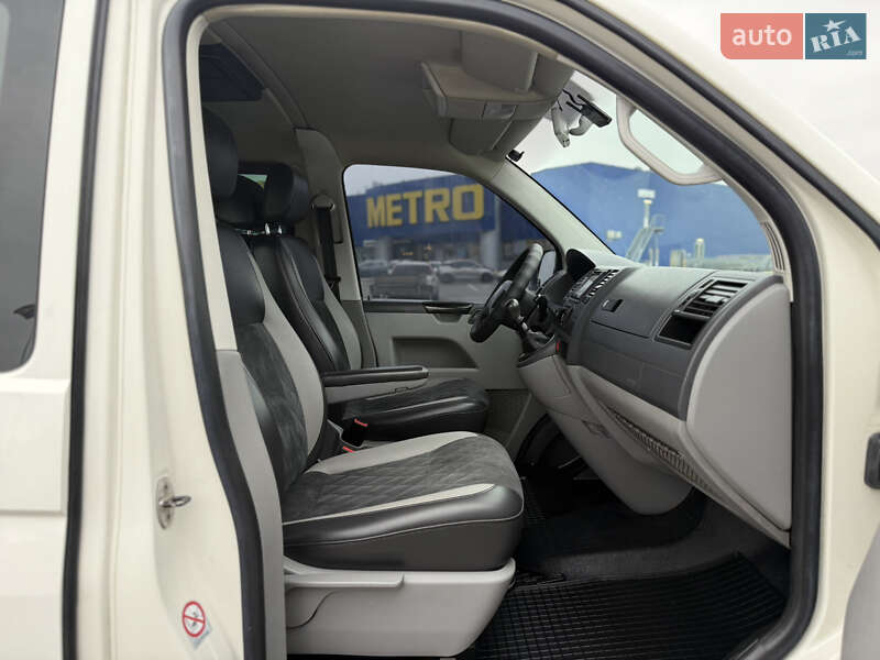 Минивэн Volkswagen Transporter 2004 в Виннице