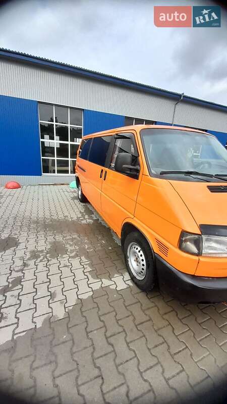 Минивэн Volkswagen Transporter 2000 в Тернополе