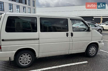 Минивэн Volkswagen Transporter 2000 в 
