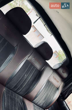 Минивэн Volkswagen Transporter 2010 в 