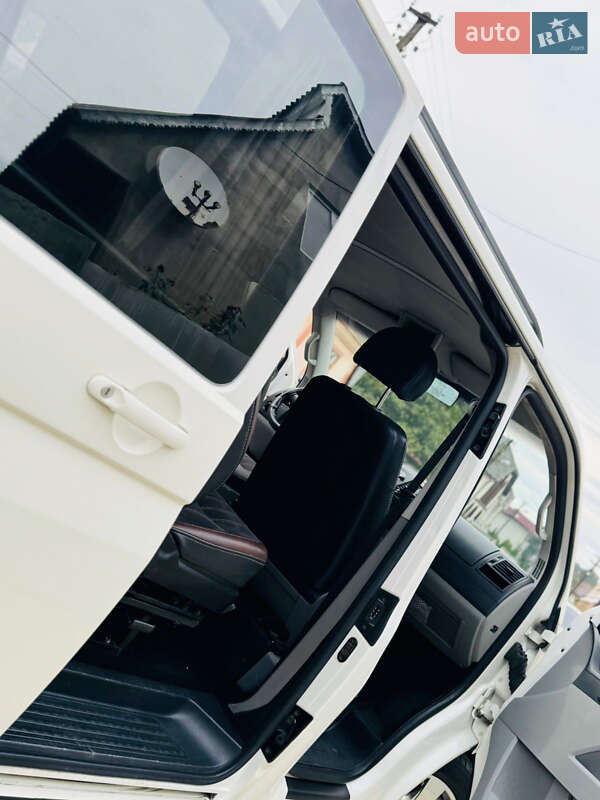 Минивэн Volkswagen Transporter 2010 в Солотвине