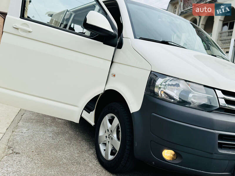 Минивэн Volkswagen Transporter 2010 в Солотвине