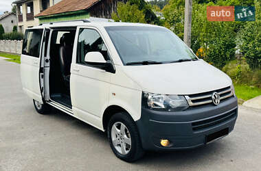 Минивэн Volkswagen Transporter 2010 в 