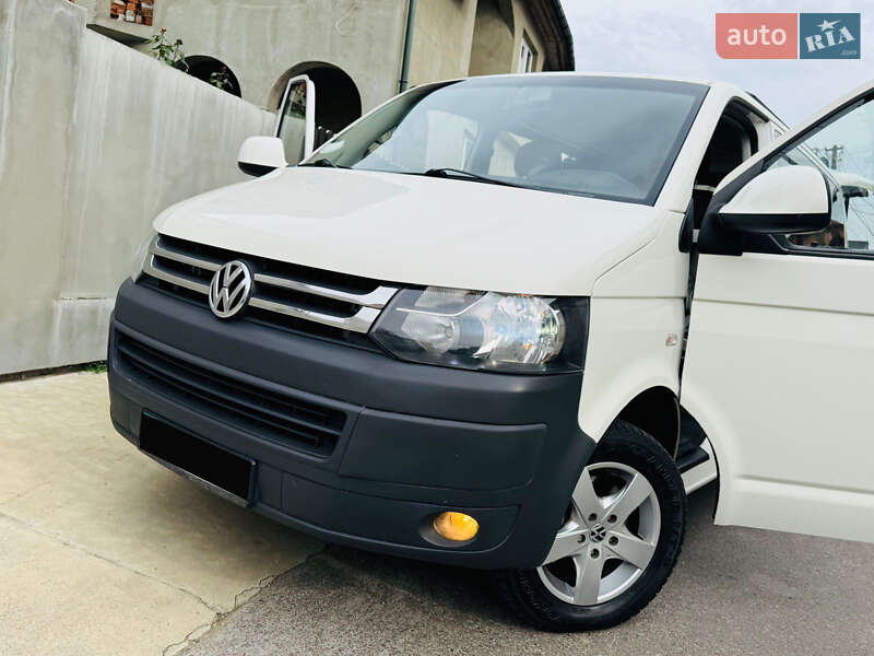 Минивэн Volkswagen Transporter 2010 в Солотвине