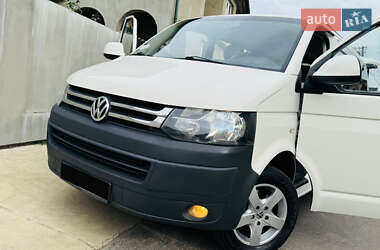 Минивэн Volkswagen Transporter 2010 в 