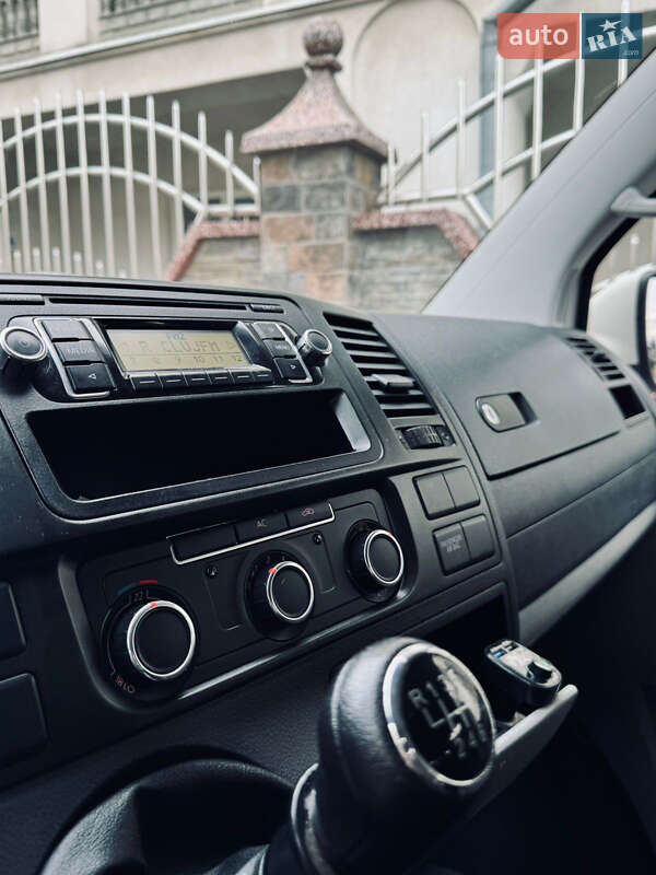 Минивэн Volkswagen Transporter 2010 в Солотвине
