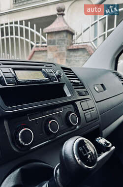 Минивэн Volkswagen Transporter 2010 в 