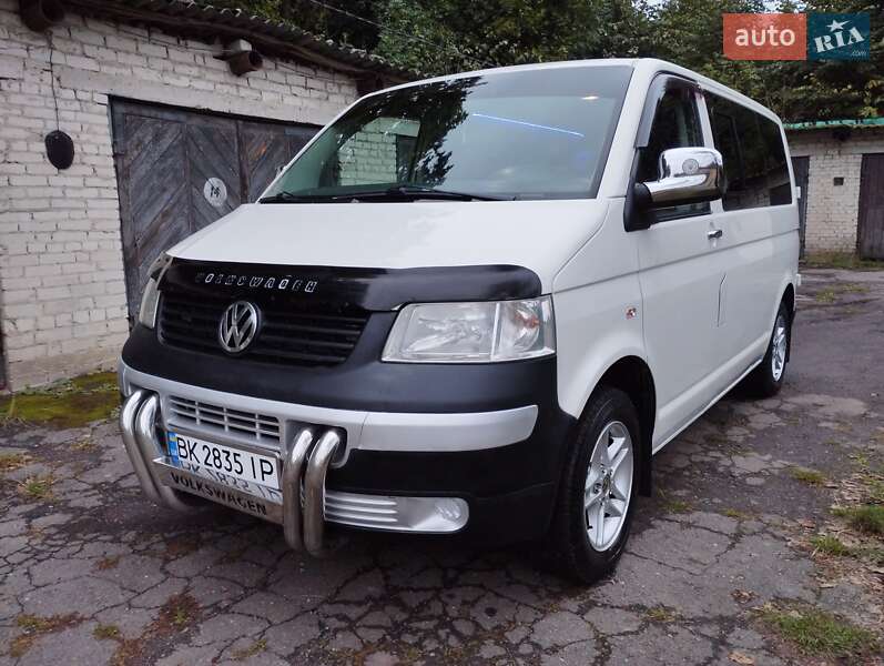 Минивэн Volkswagen Transporter 2007 в Остроге