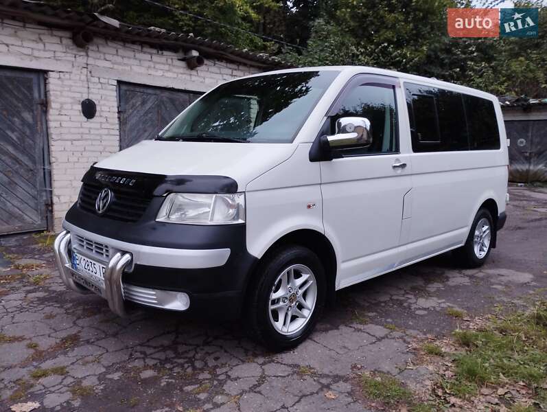 Минивэн Volkswagen Transporter 2007 в Остроге
