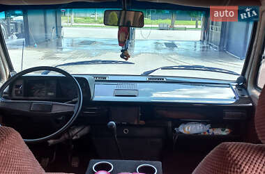 Минивэн Volkswagen Transporter 1990 в 
