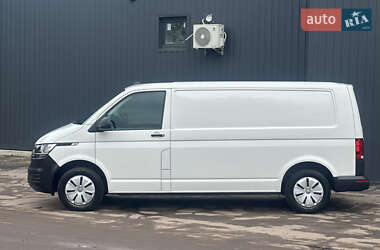 Грузовой фургон Volkswagen Transporter 2023 в 